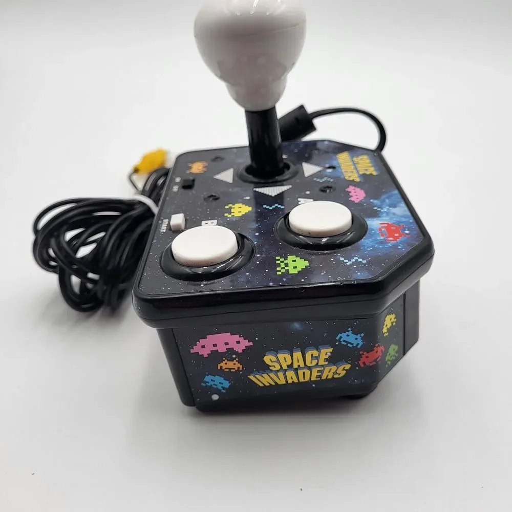 Space Invaders Plug & Play Video Game‎ - Tested Works